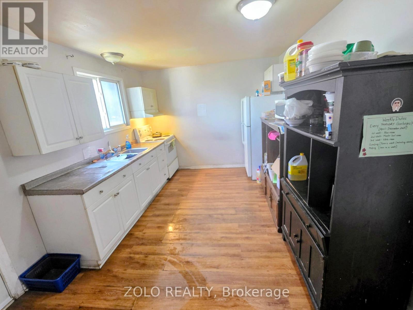 #35 90 ROSEMUND CRESCENT - 7