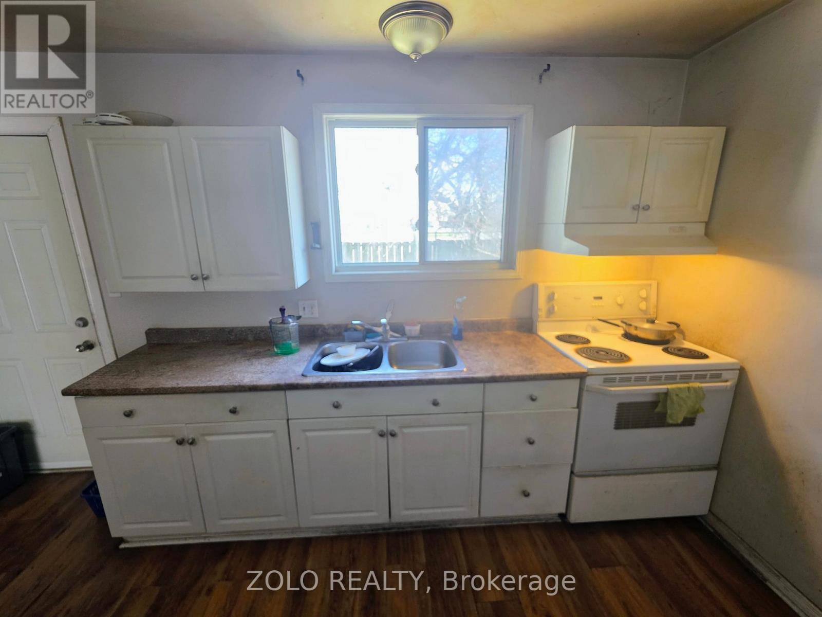 #35 90 ROSEMUND CRESCENT - 9