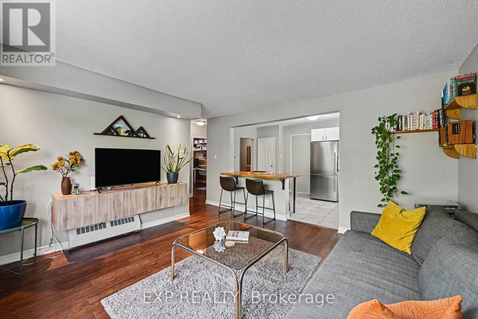 #15 272 BEECHWOOD AVENUE - 15