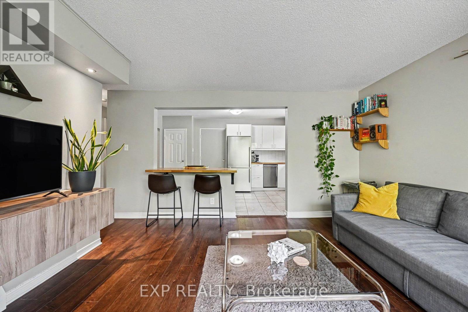 #15 272 BEECHWOOD AVENUE - 17