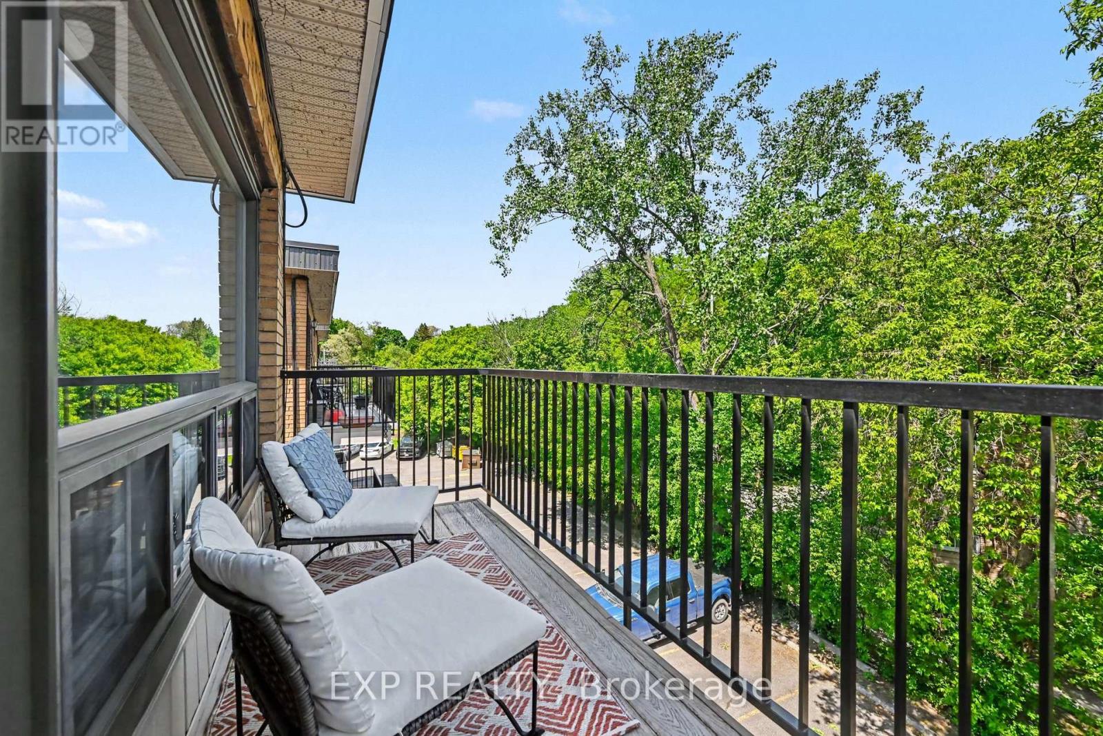 #15 272 BEECHWOOD AVENUE - 25