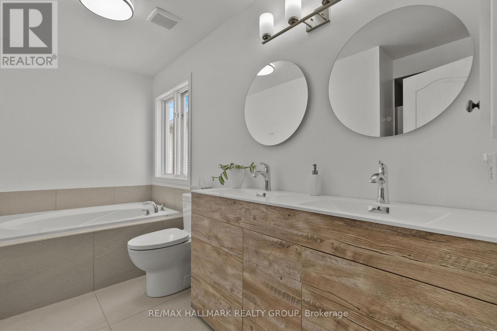 65 ALAMEDA WAY - 21