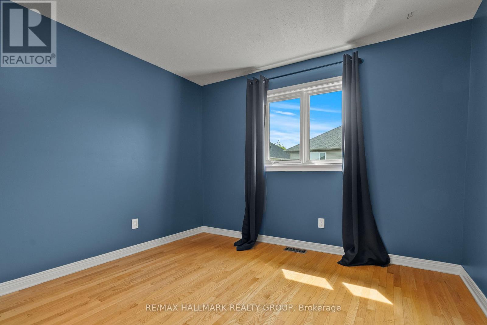 65 ALAMEDA WAY - 25
