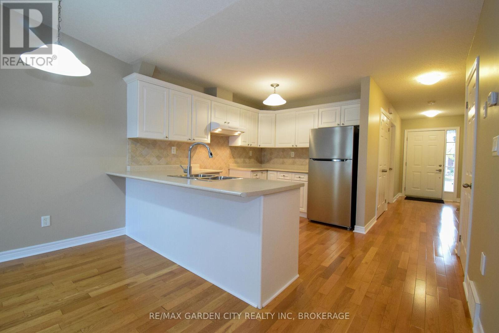 #11 162 FIRST STREET - 9