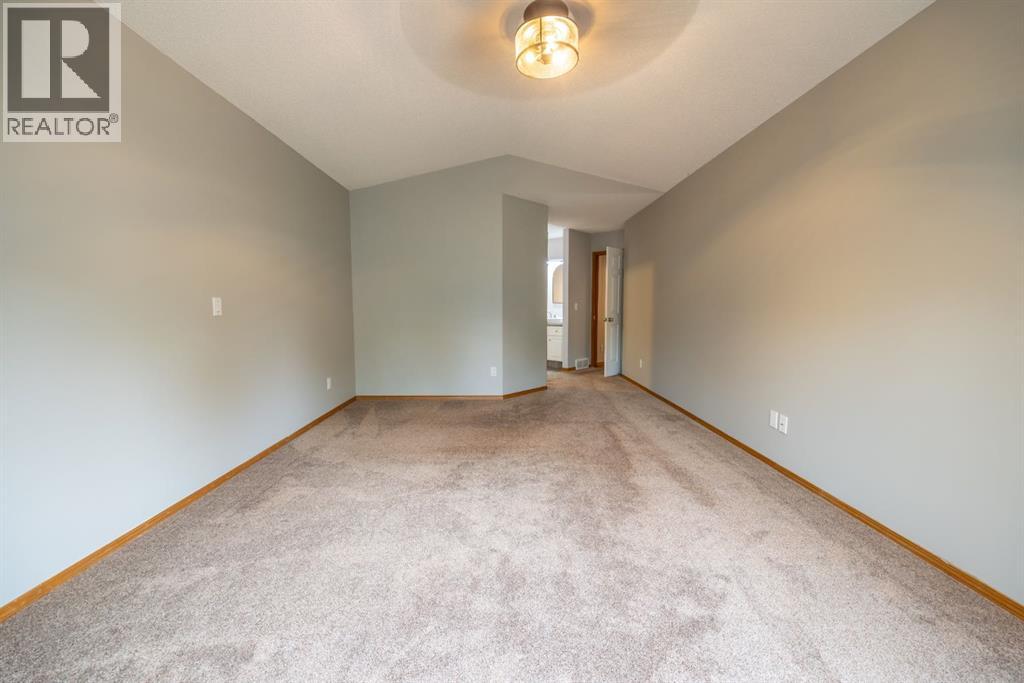 35 Maple Walk — photo 21