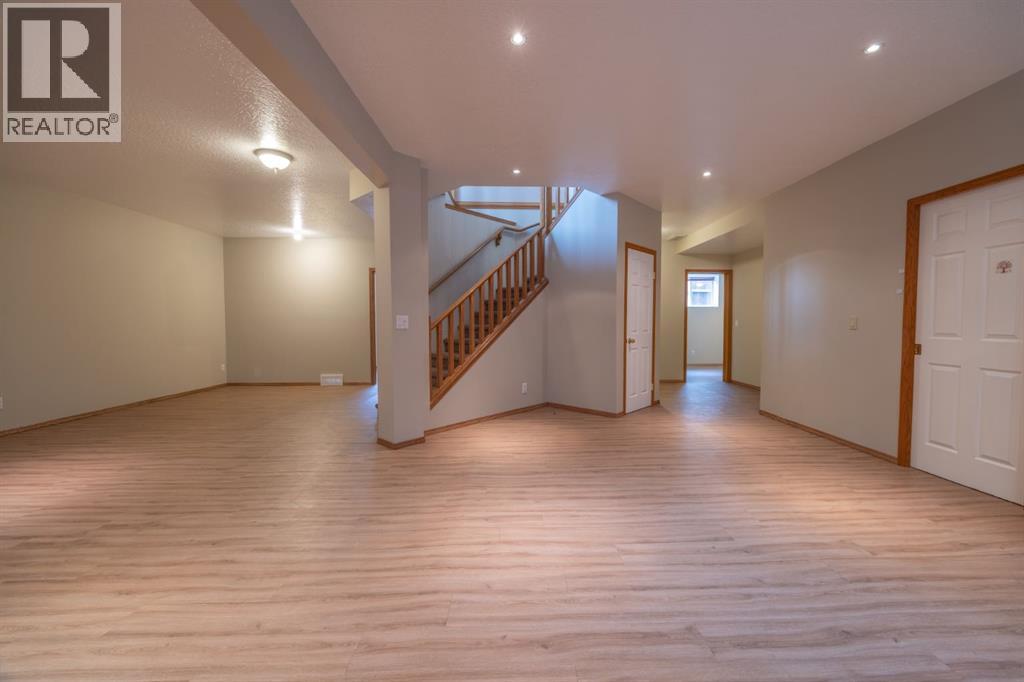 35 Maple Walk — photo 28