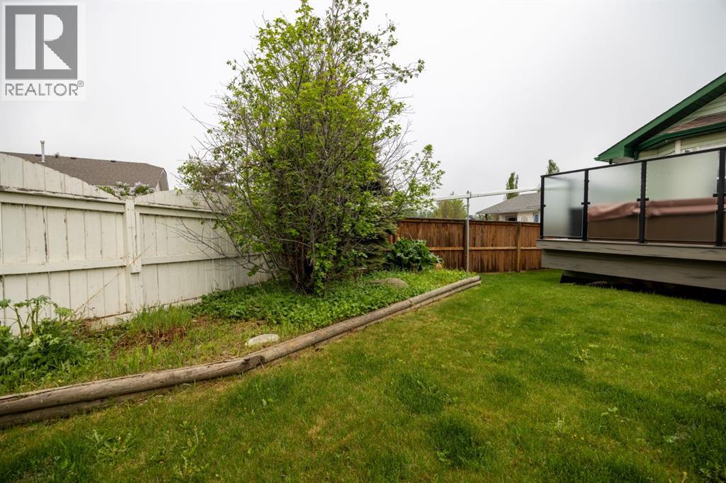 35 Maple Walk — photo 40