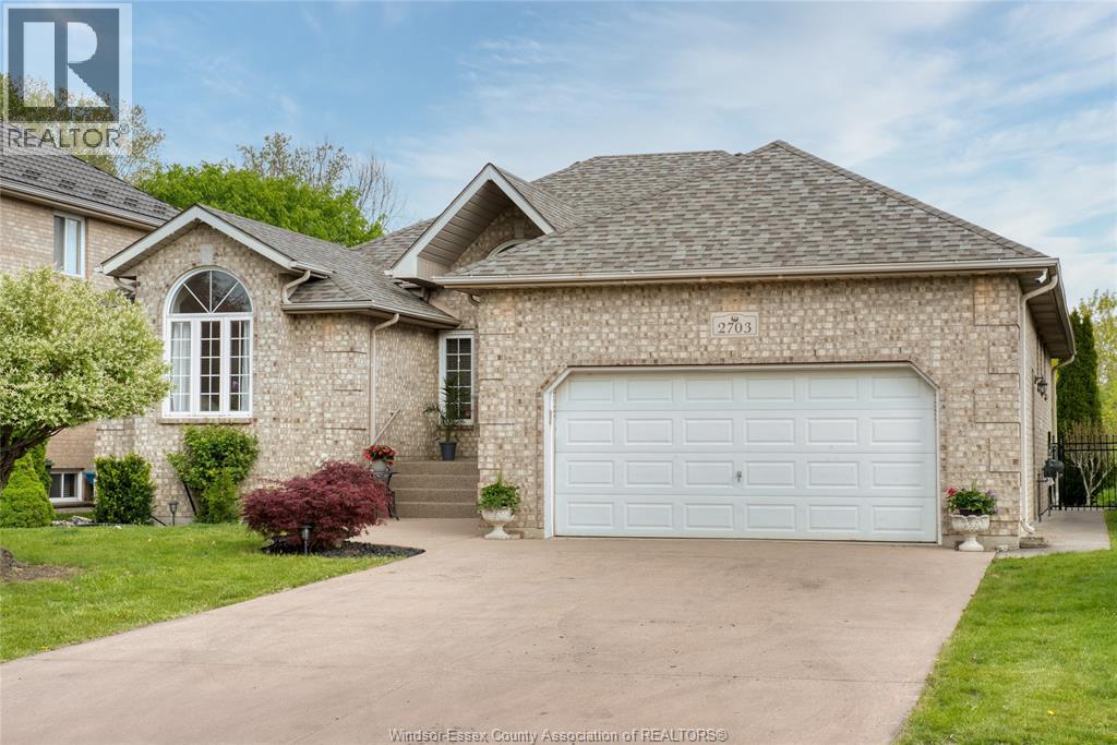 2703 LOMBARDY CRESCENT - 3