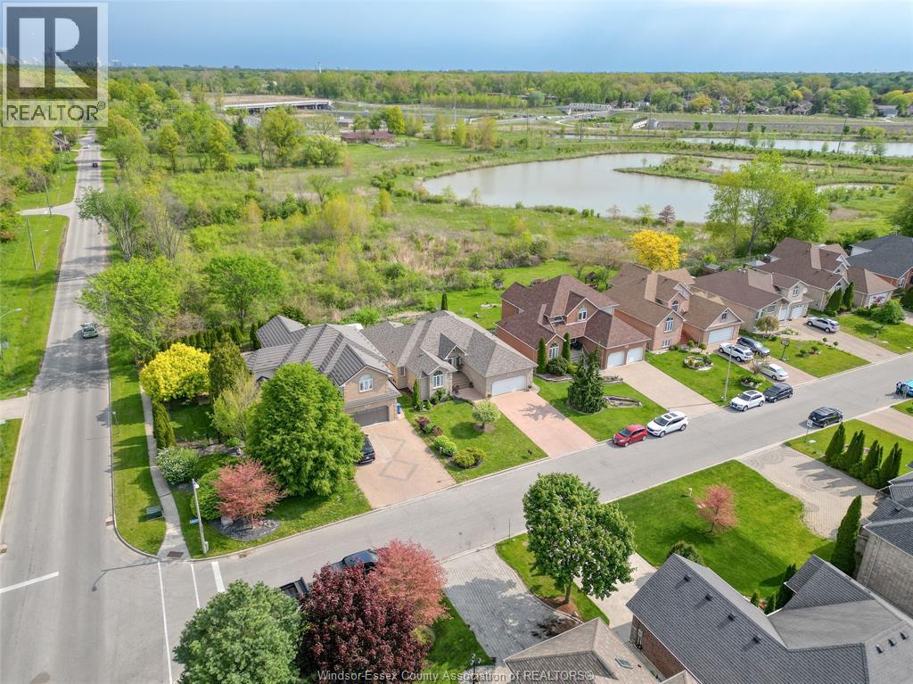 2703 LOMBARDY CRESCENT - 4