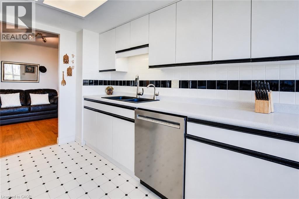 #1907 6 WILLOW Street - 19