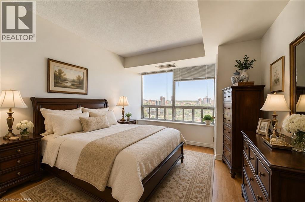 #1907 6 WILLOW Street - 23
