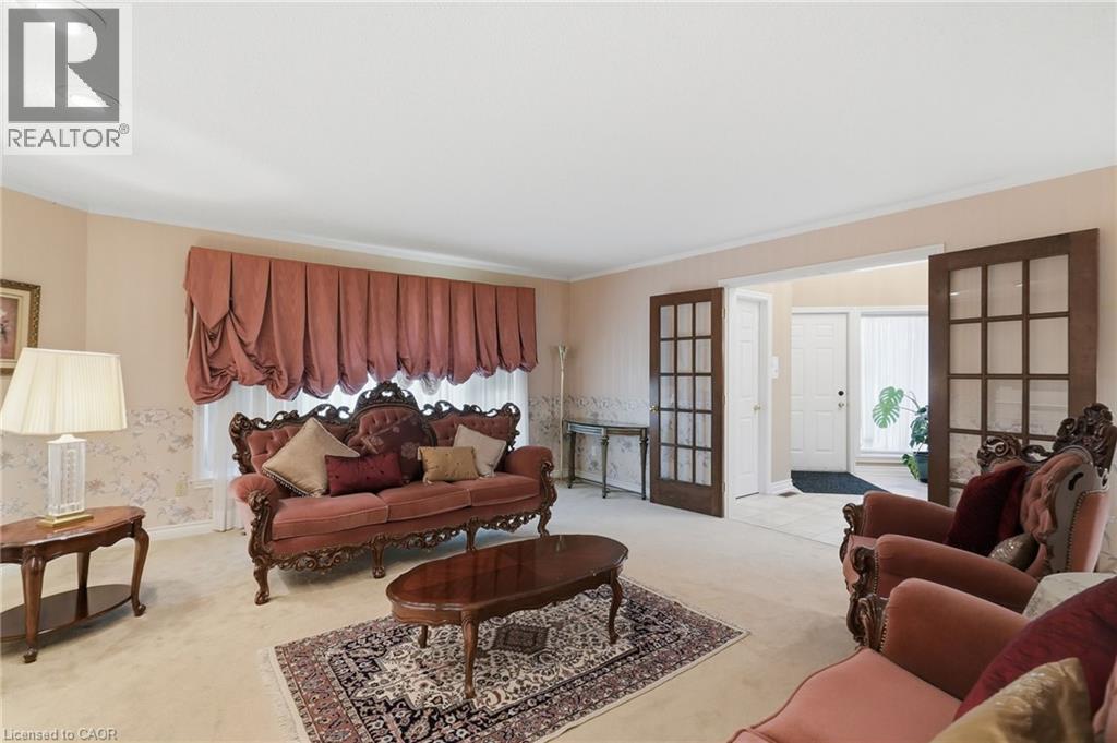 18 CURTIS Crescent - 13