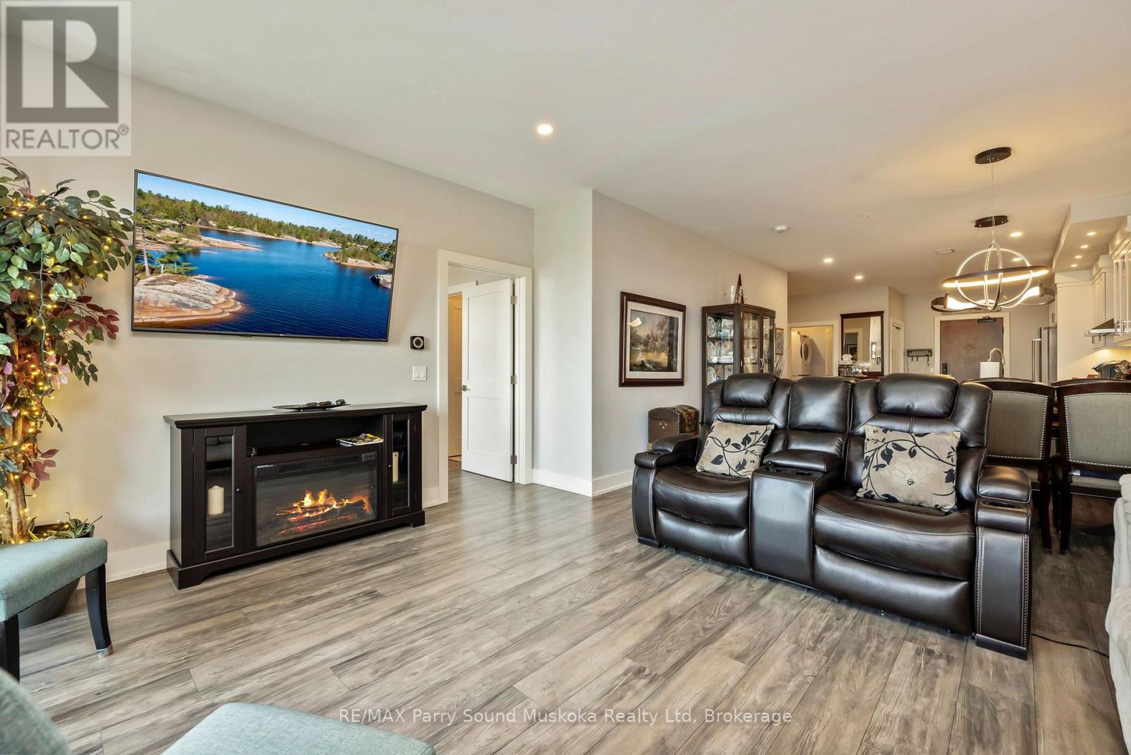 #105 20 SALT DOCK ROAD - 10