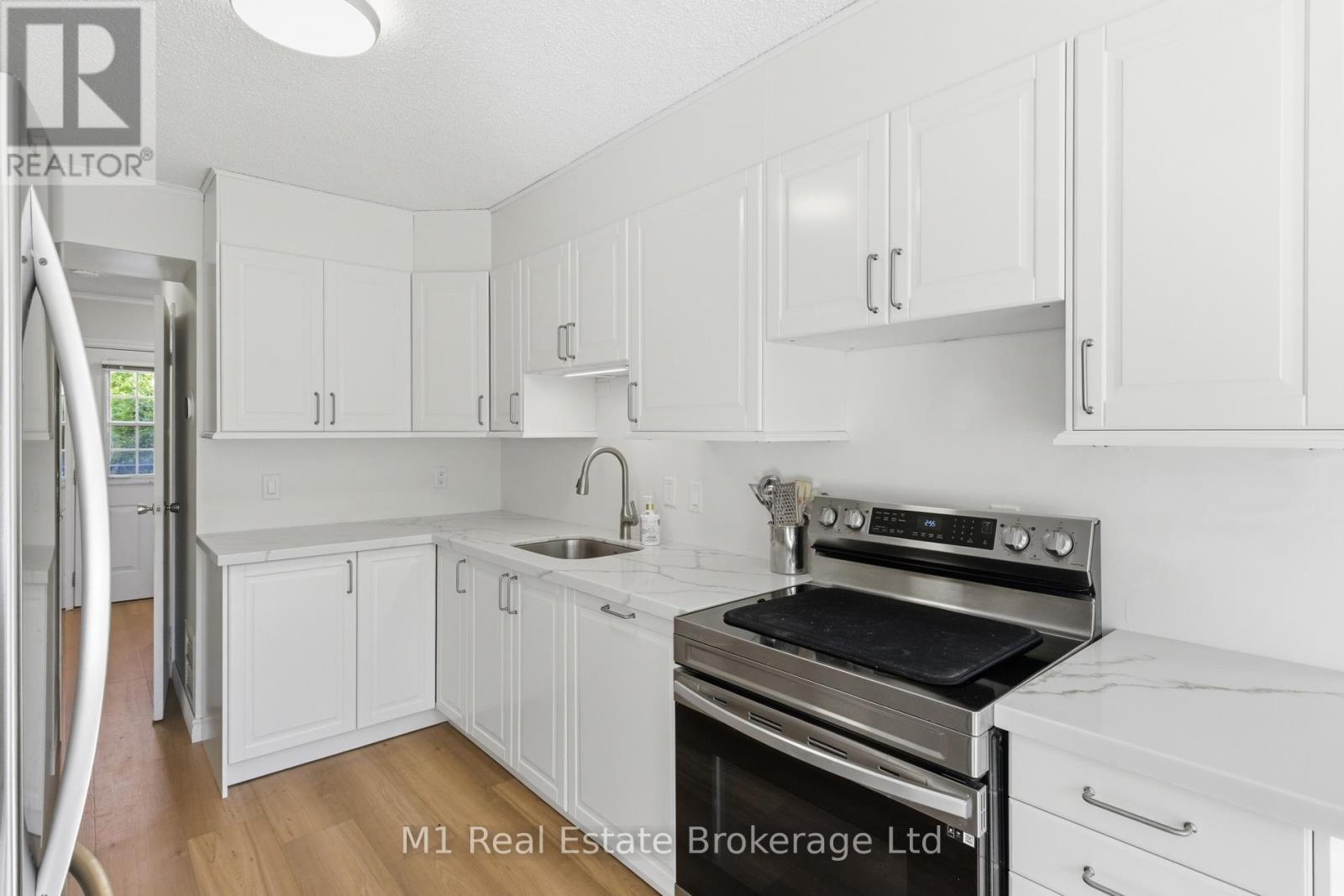 #85 295 WATER STREET - 17