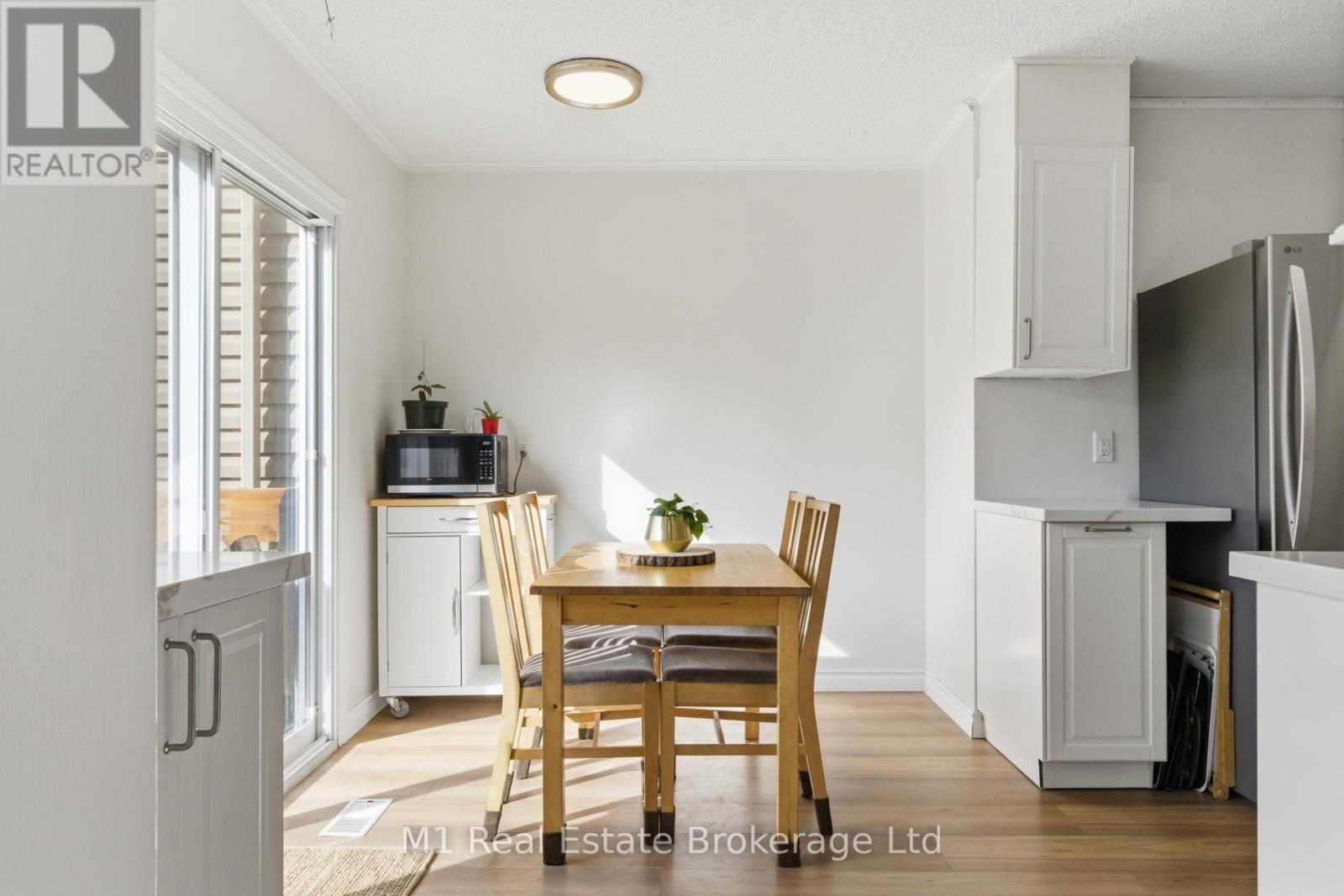 #85 295 WATER STREET - 20