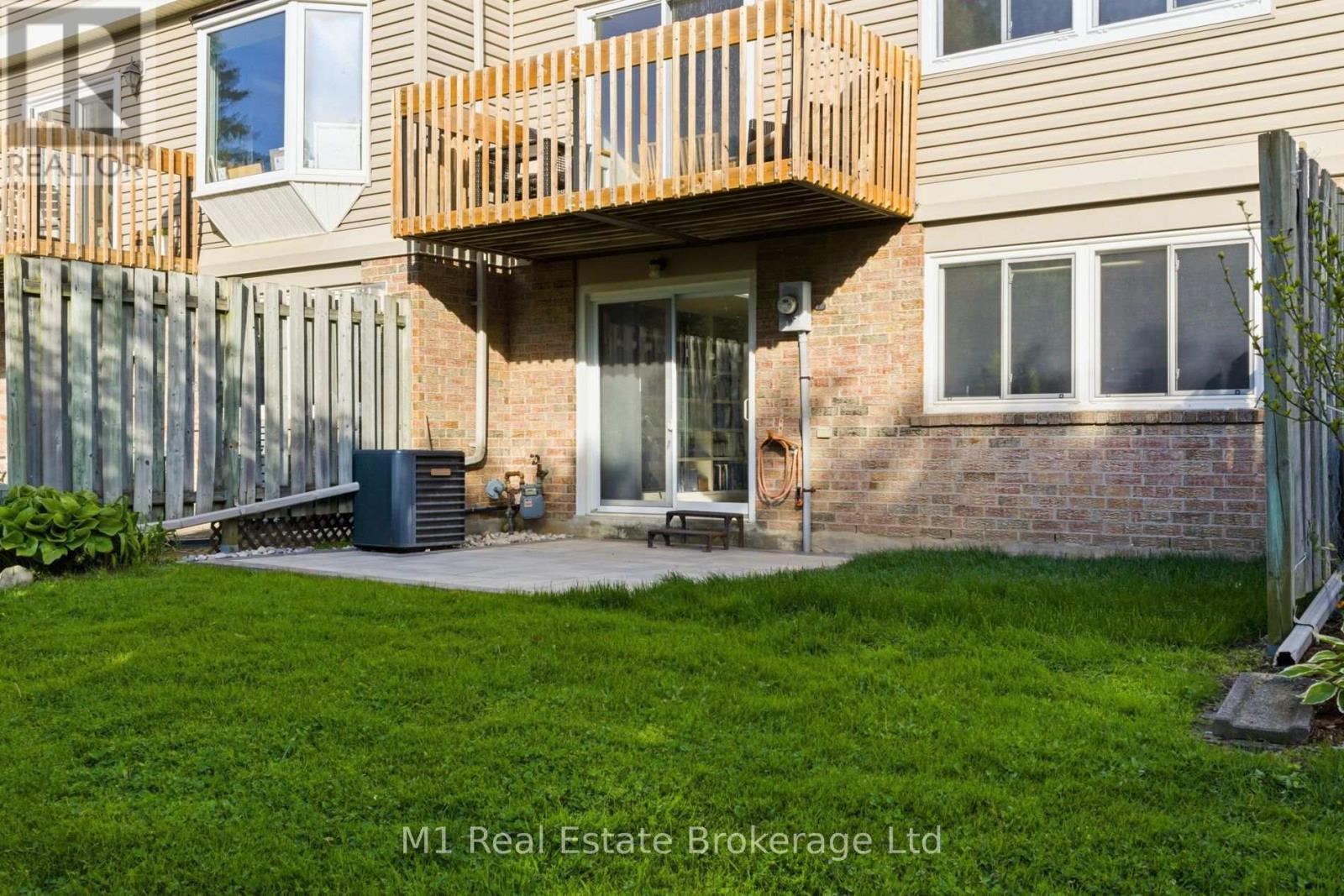 #85 295 WATER STREET - 43