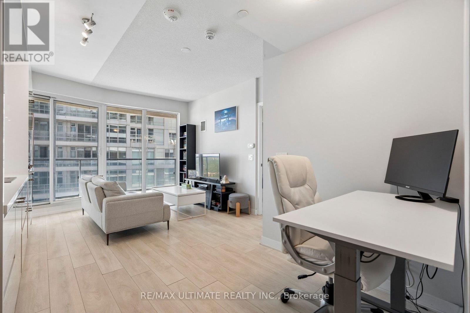 #3905 2221 YONGE STREET - 6