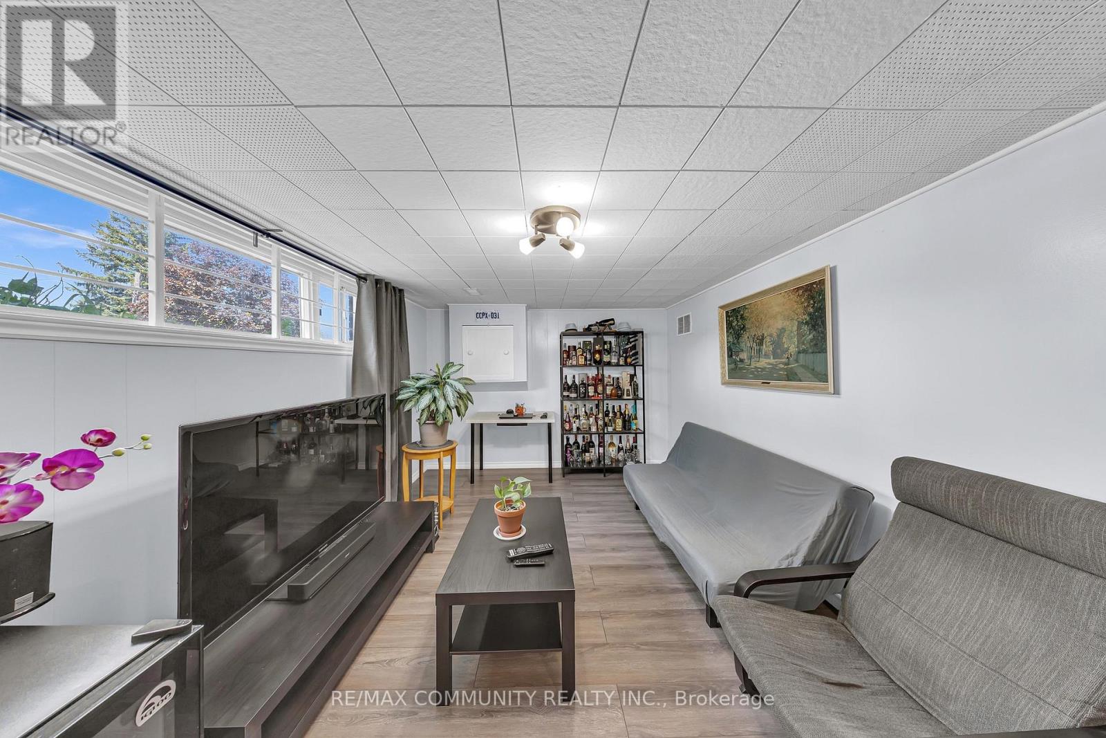 31 KILBRIDE ROAD - 32