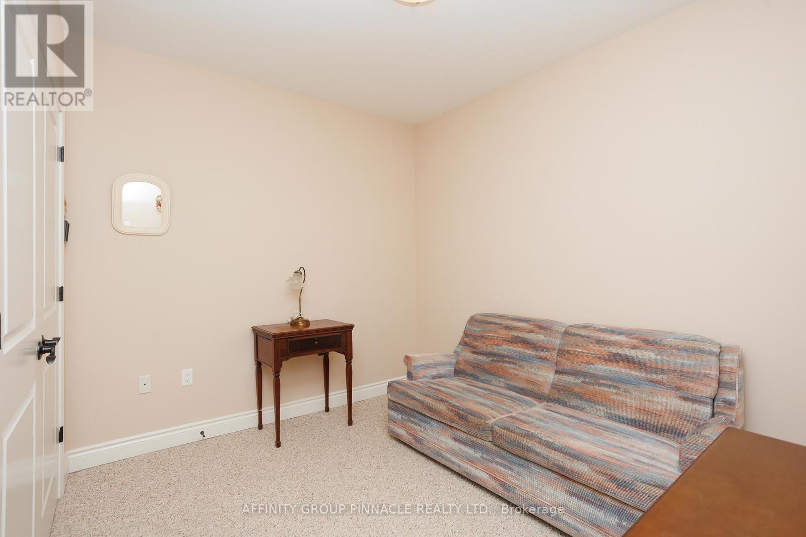 #103 94 FRANCIS STREET W - 26