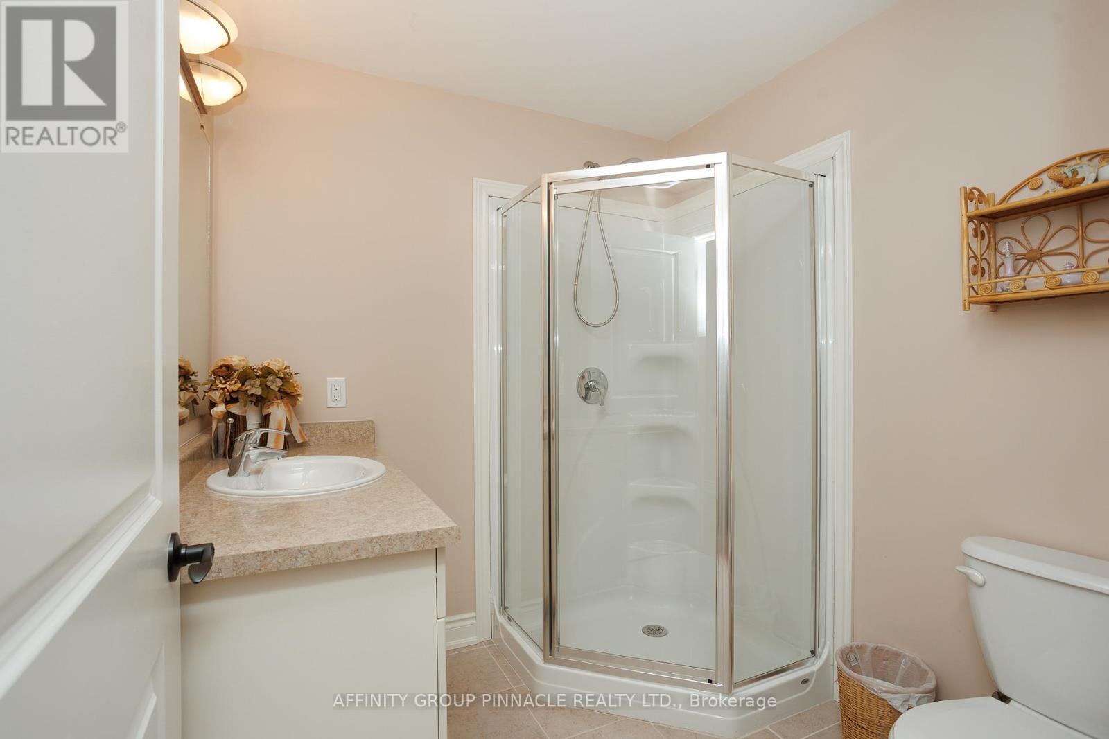 #103 94 FRANCIS STREET W - 31