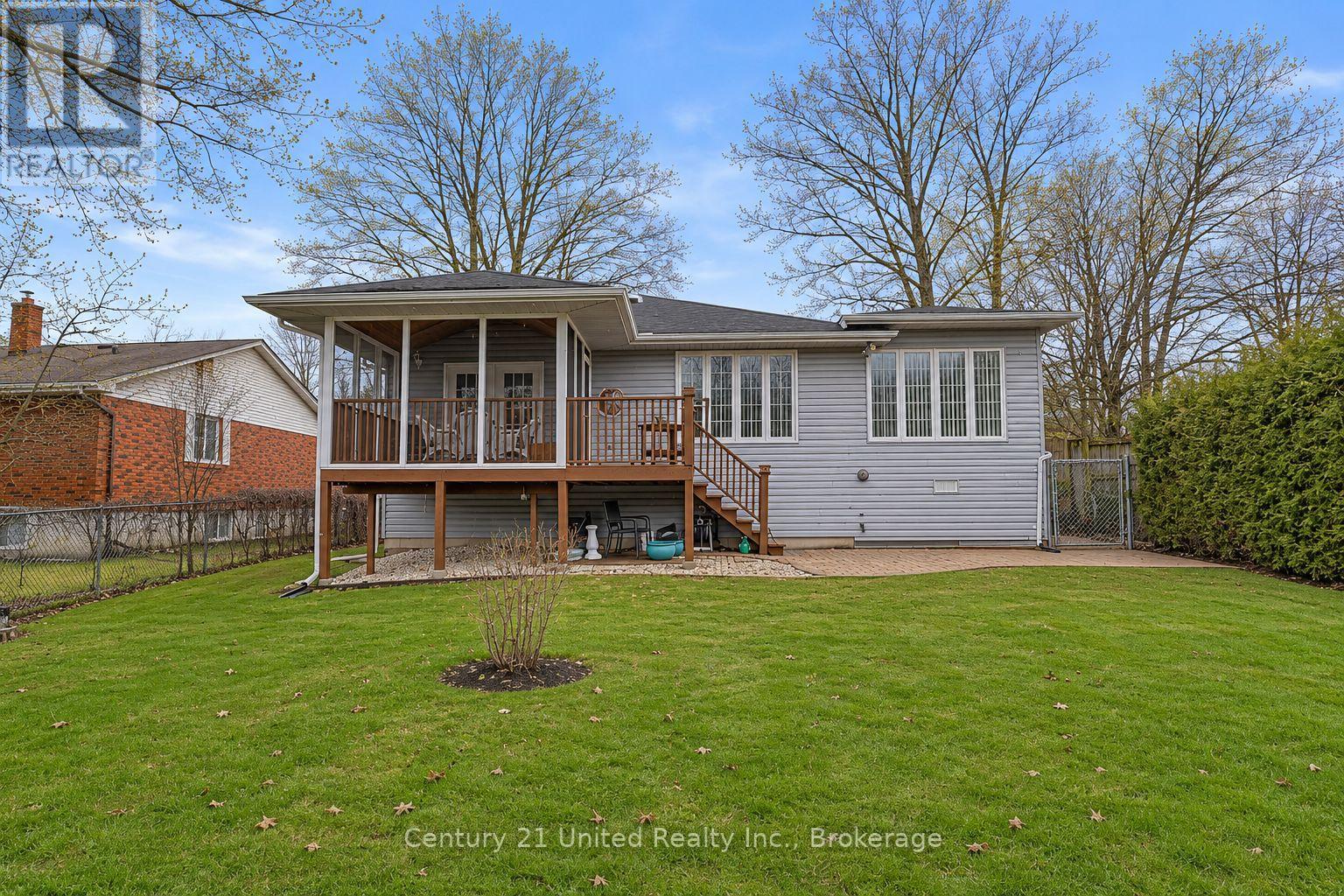 640 BREALEY DRIVE - 33