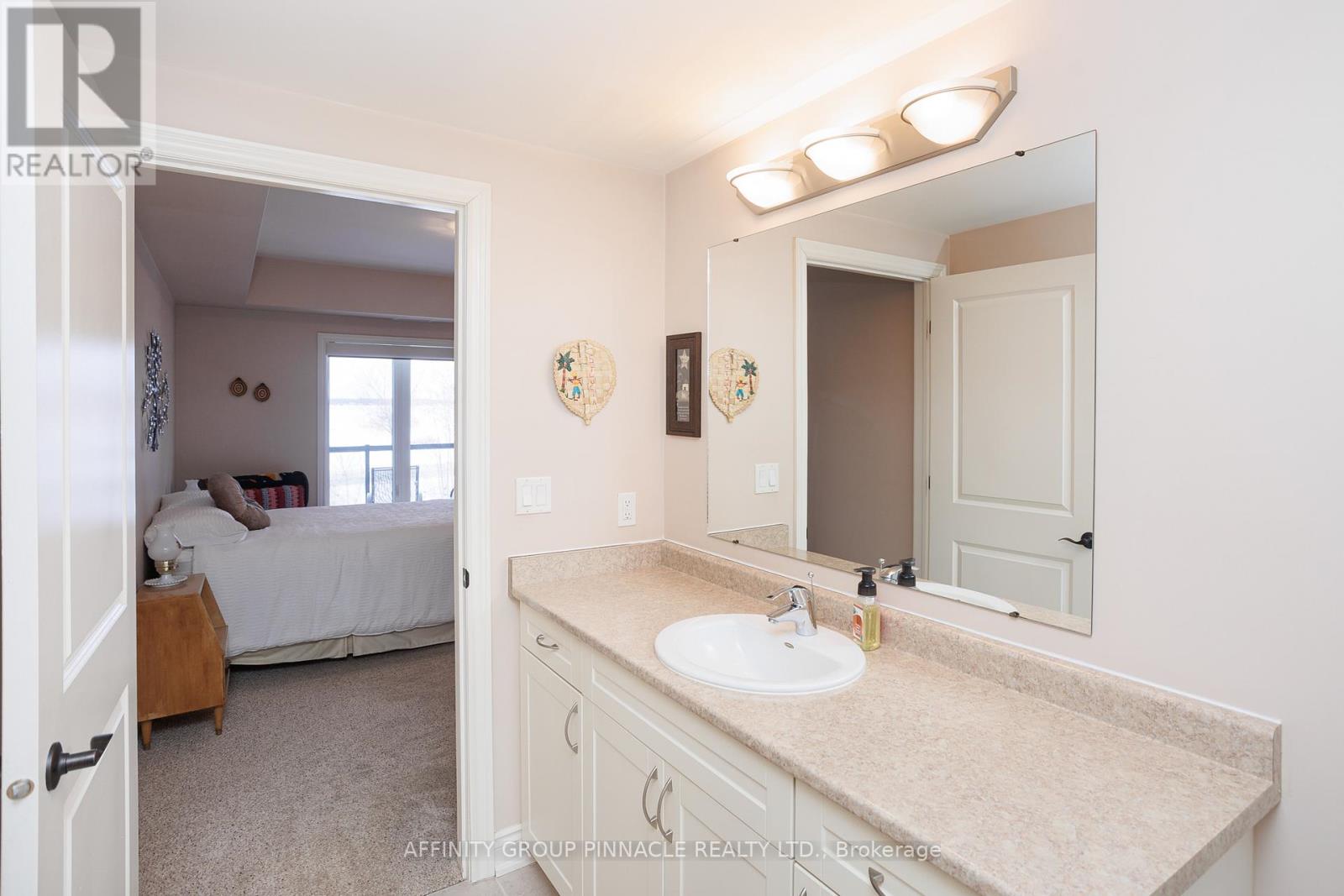 #103 94 FRANCIS STREET W - 25