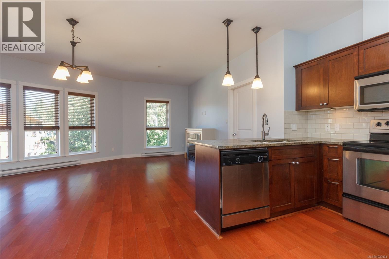 #407 101 Nursery Hill Dr - 4
