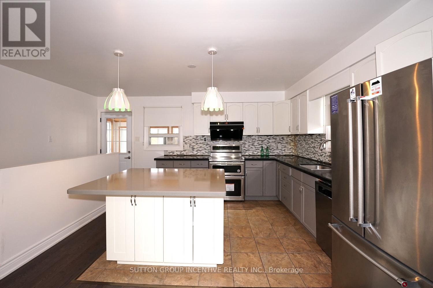 7 HURON STREET - 9