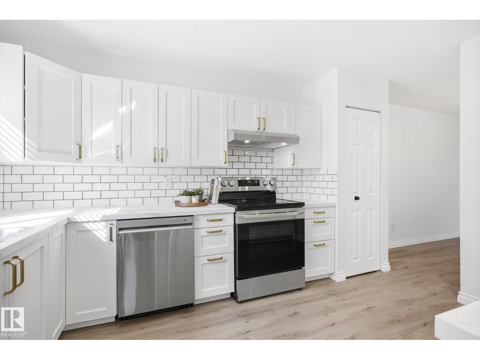 857 ERIN PL NW - 8