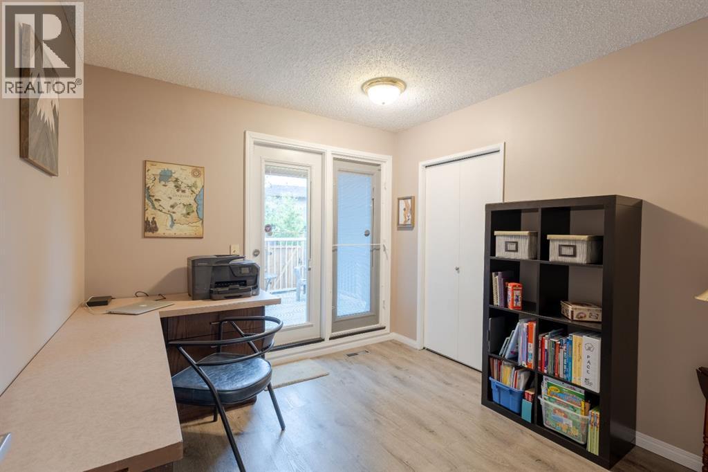 62 Berkley Close NW - 11