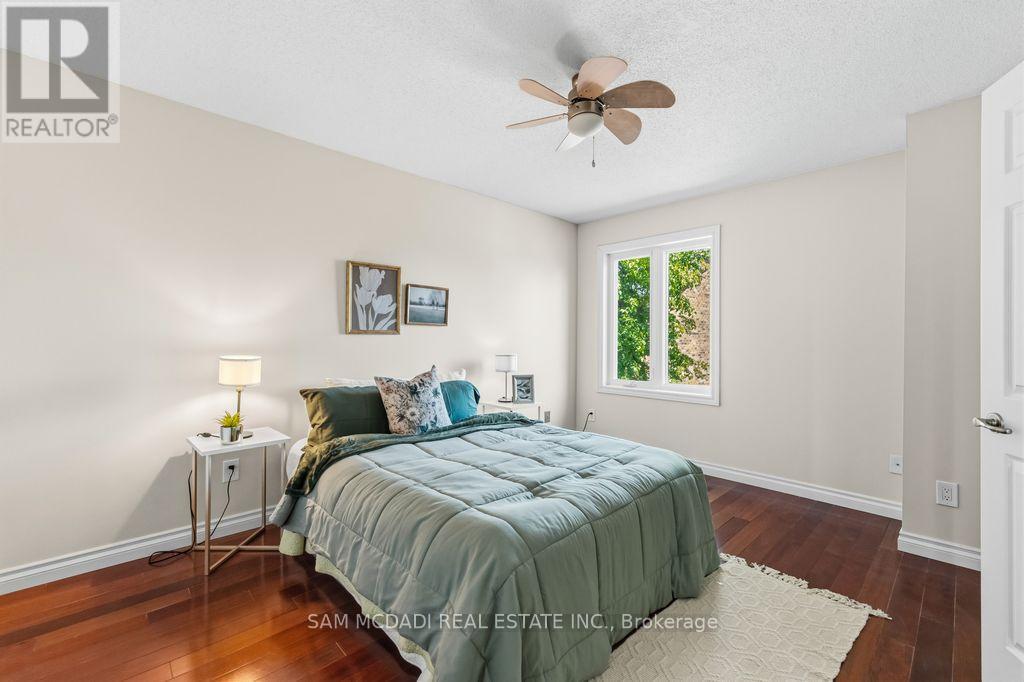 6643 MOCKINGBIRD LANE - 31
