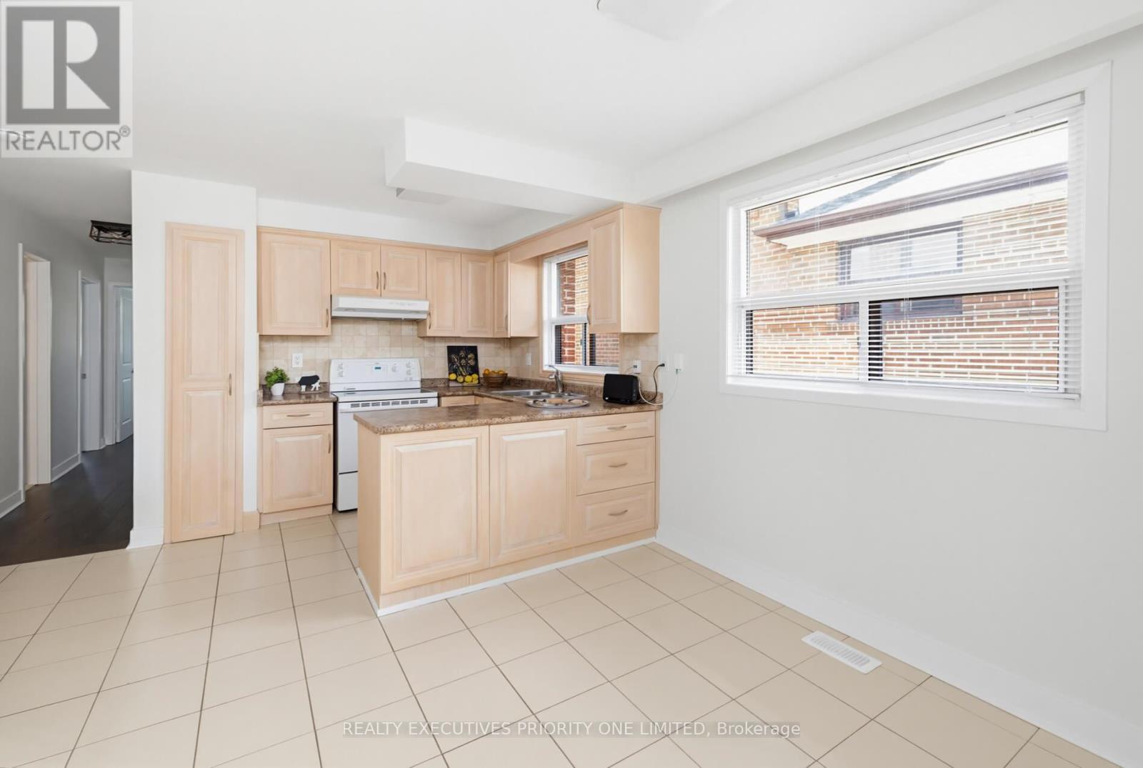55 PICARO DRIVE - 16