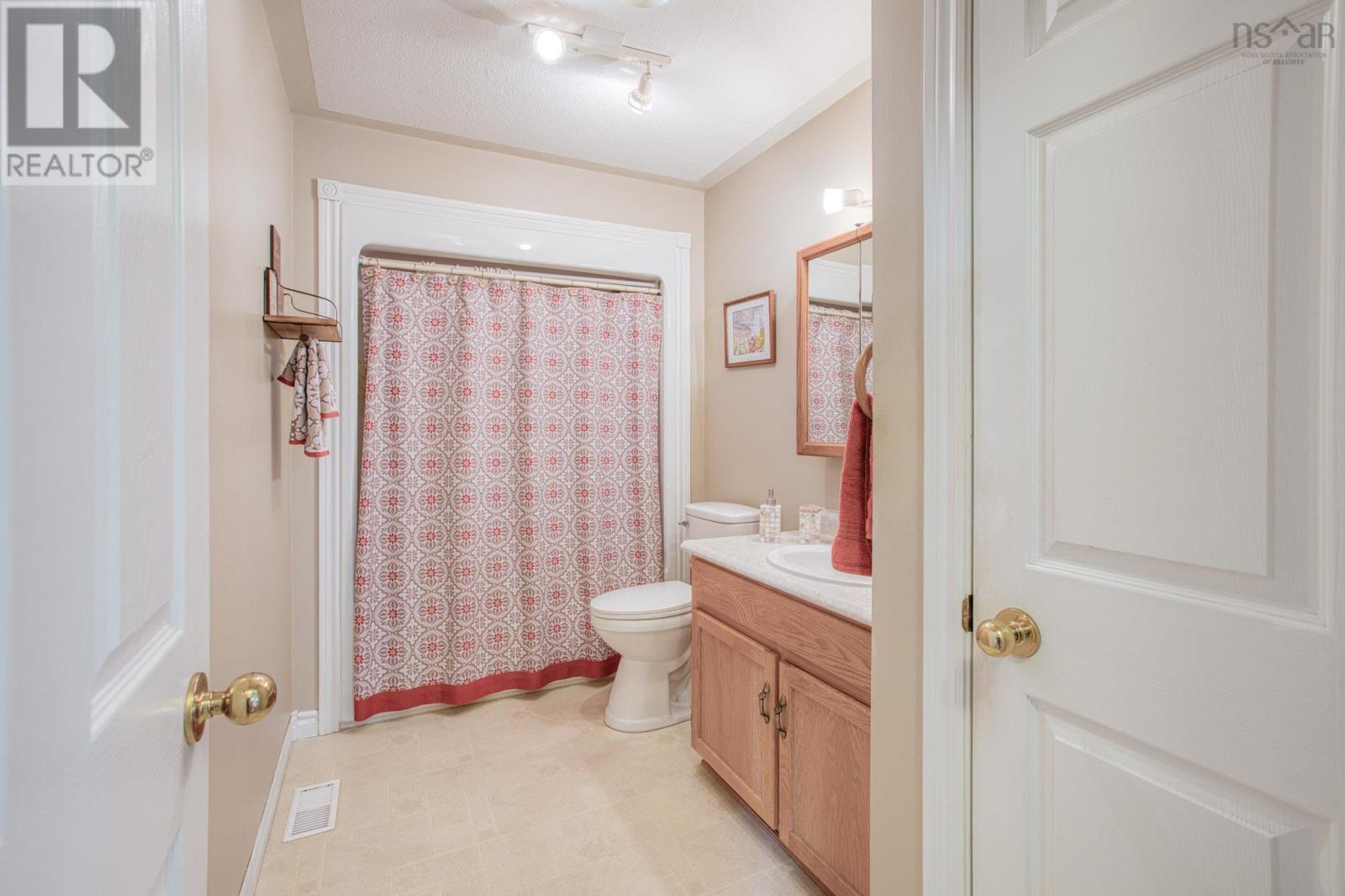 55 Alicia Boulevard - 11