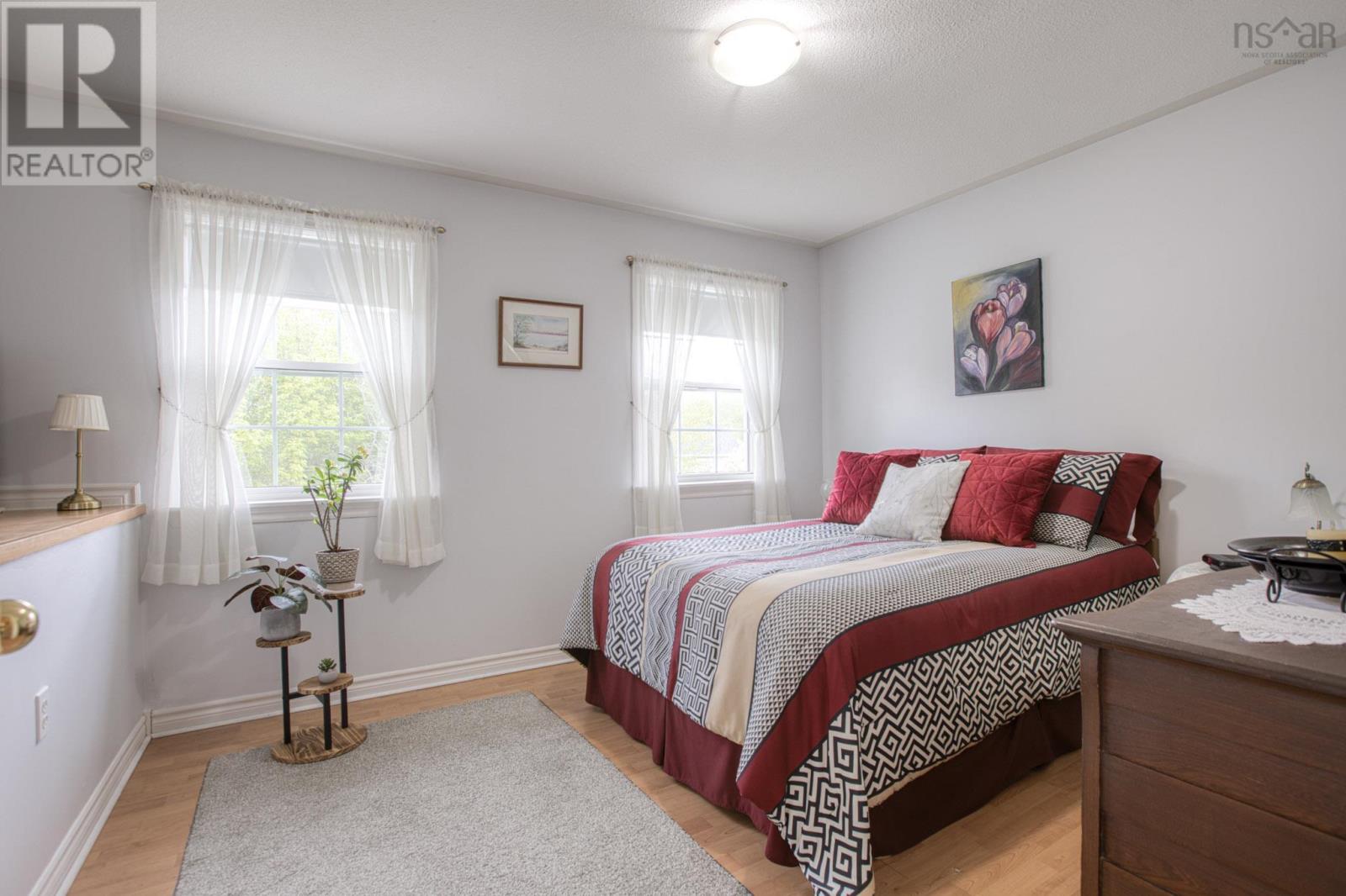 55 Alicia Boulevard - 14
