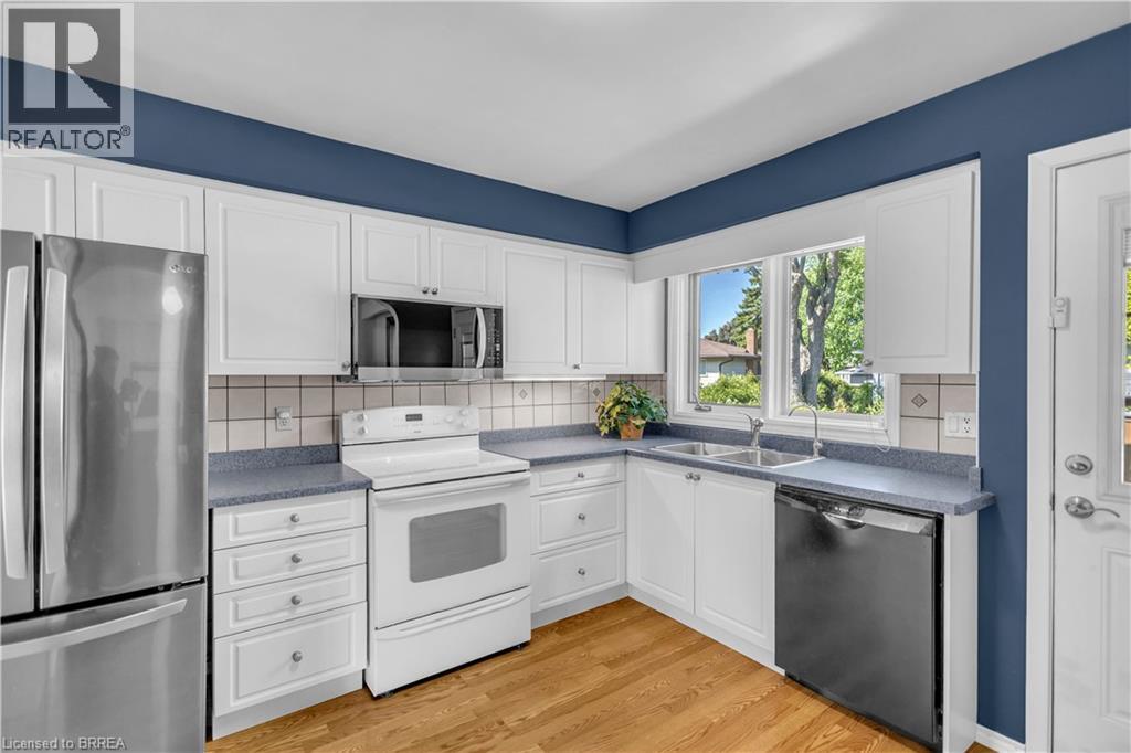 6 MITCHELL Court - 14