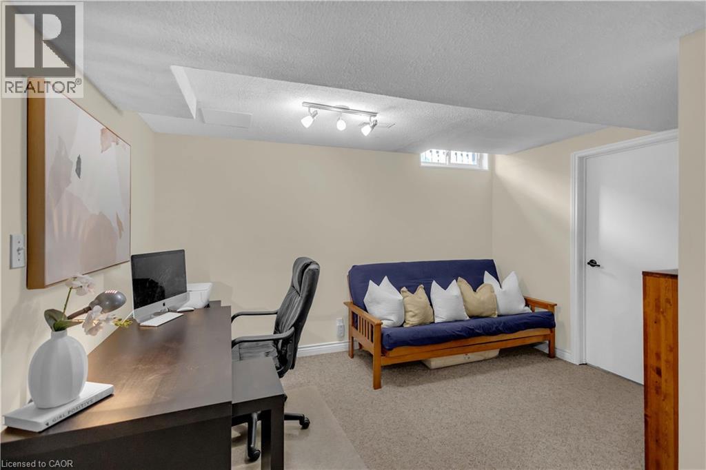 55 CASSIDY Court - 24