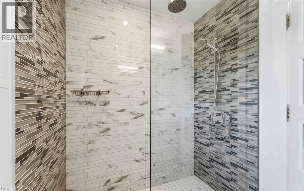 20 SHAKESPEARE Avenue - 33