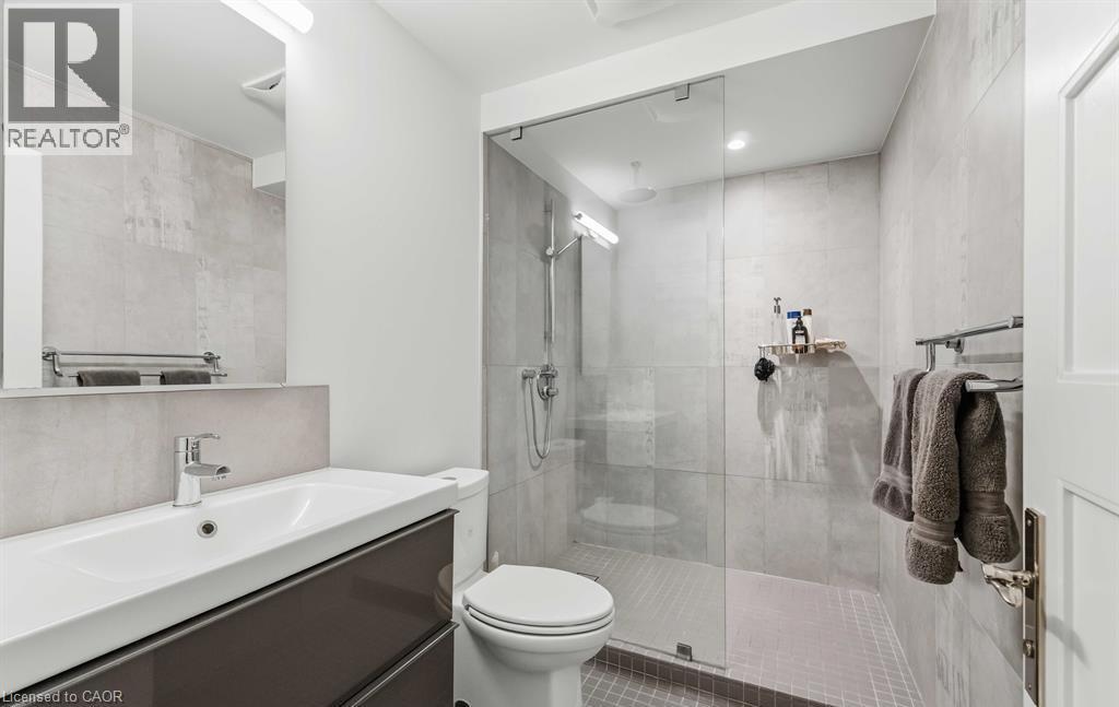 20 SHAKESPEARE Avenue - 37