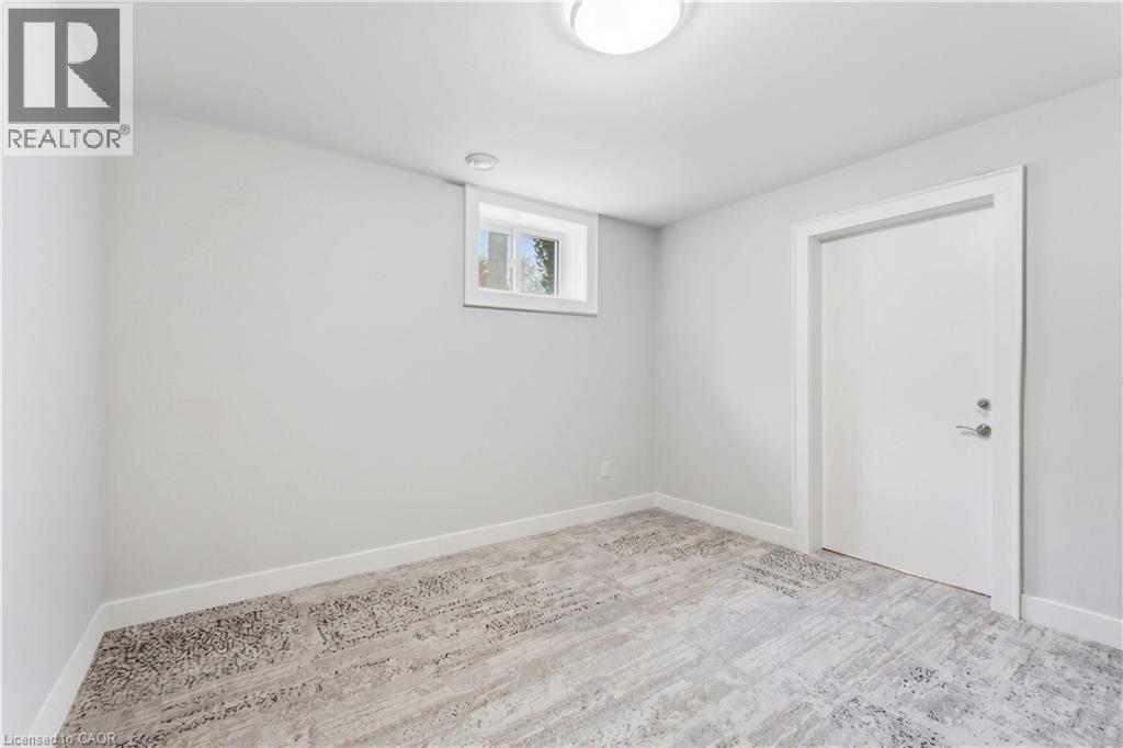 20 SHAKESPEARE Avenue - 42