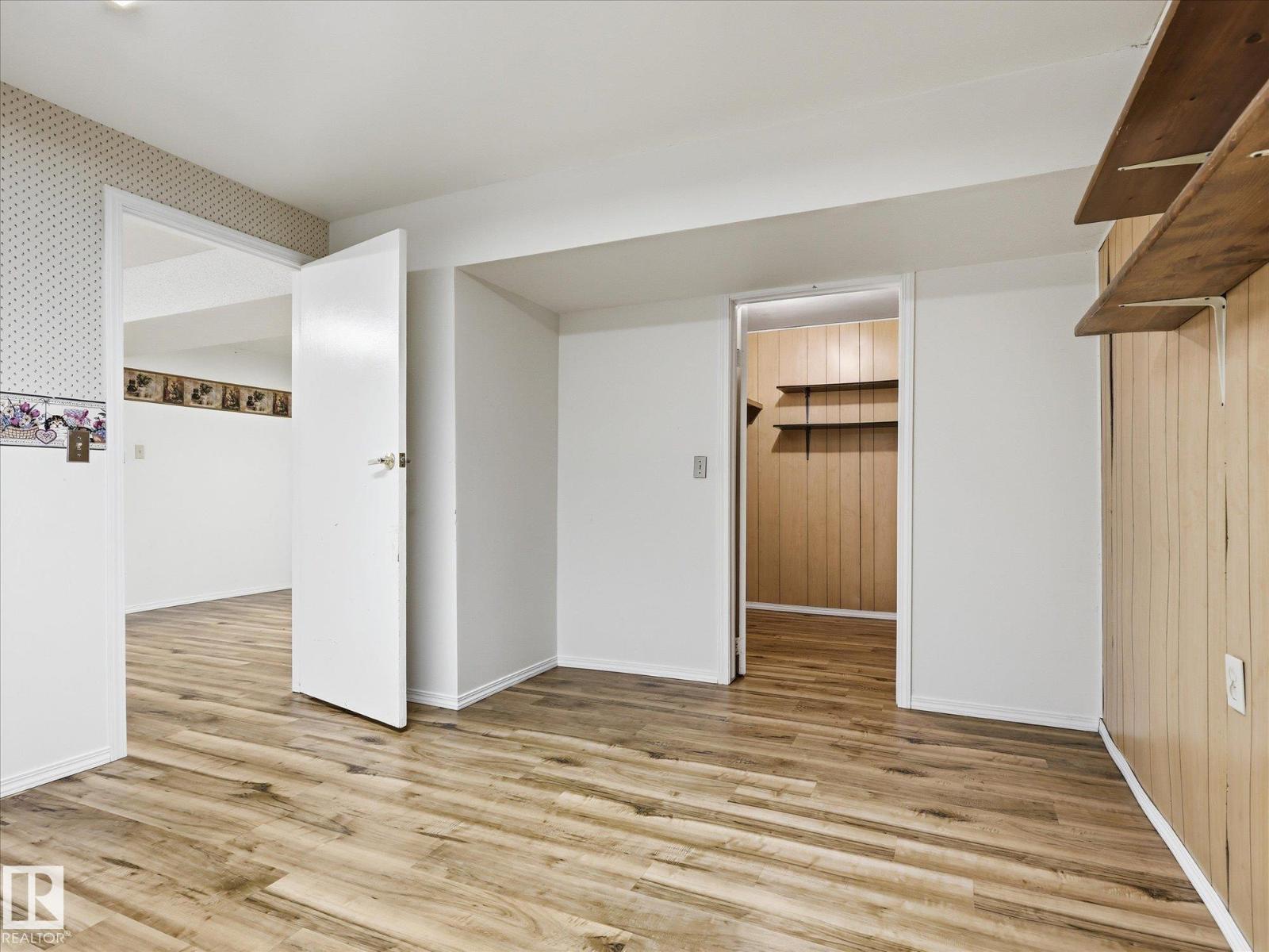 13316 136 AV NW - 28