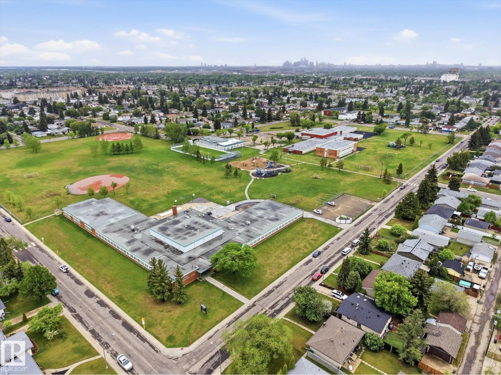 13316 136 AV NW - 45