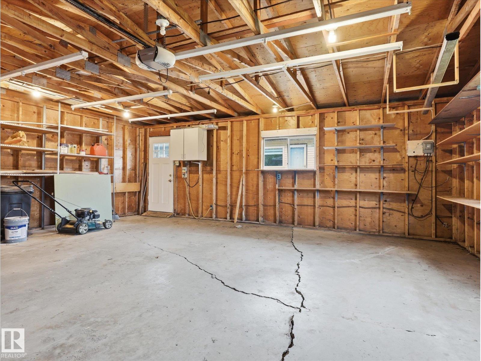 13316 136 AV NW - 38
