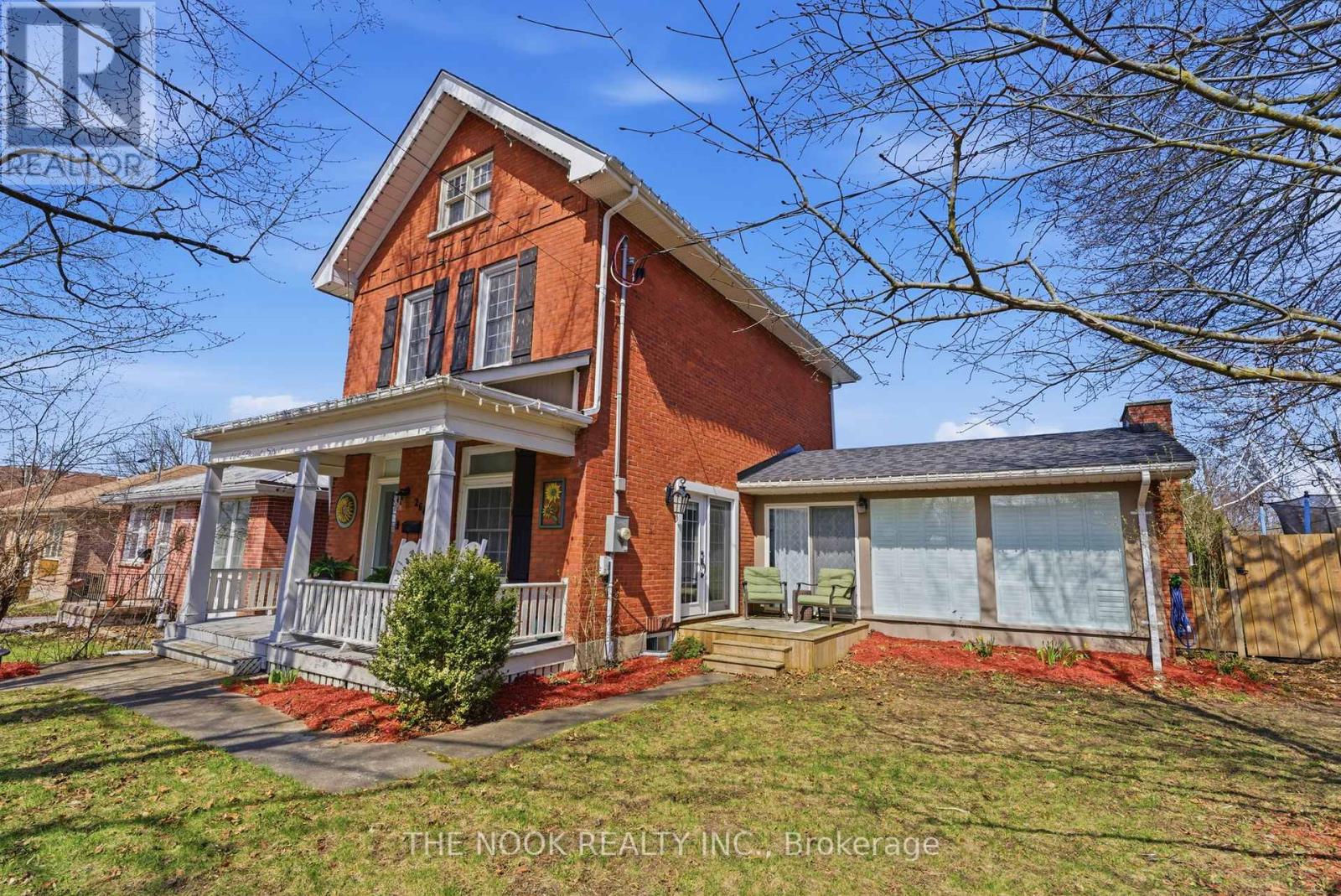 264 BENNET STREET - 6