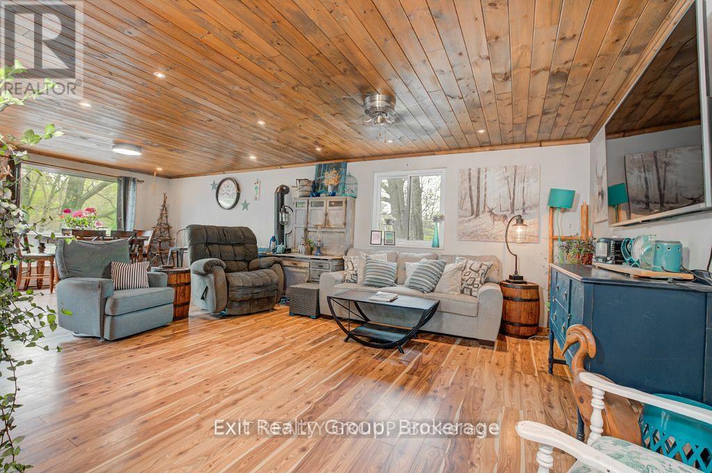 1058 WELLMAN ROAD - 8