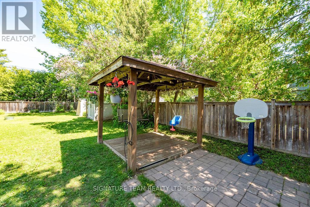 301 CHAMBERLAIN STREET - 13