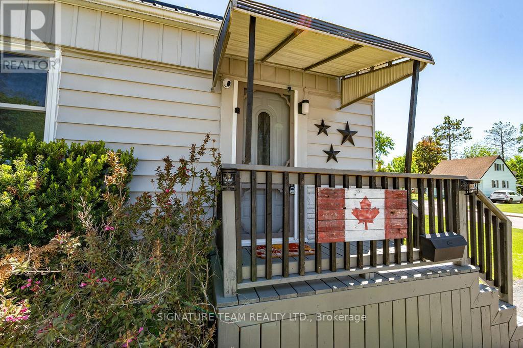 301 CHAMBERLAIN STREET - 15