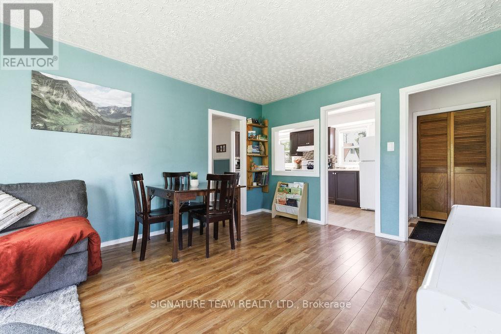 301 CHAMBERLAIN STREET - 21