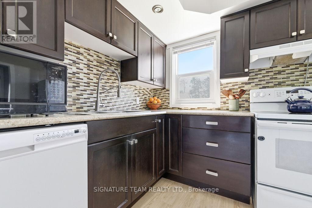 301 CHAMBERLAIN STREET - 27