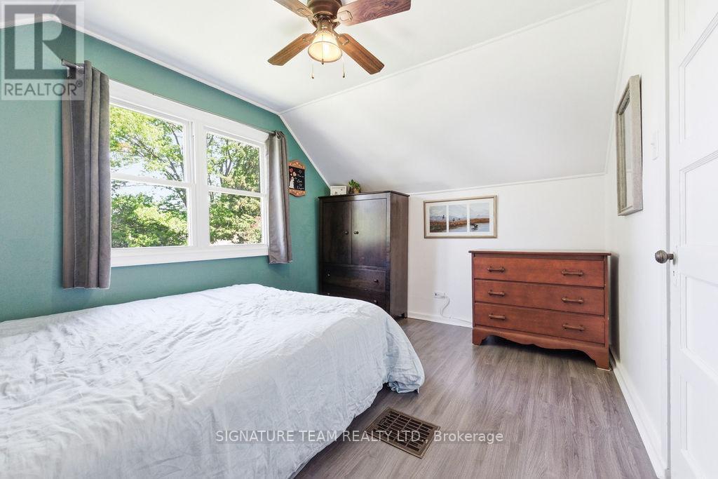 301 CHAMBERLAIN STREET - 38