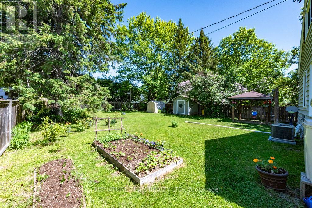 301 CHAMBERLAIN STREET - 6